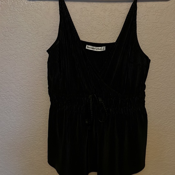 Abercrombie & Fitch black tank with cinched tie-waist - Picture 2 of 5